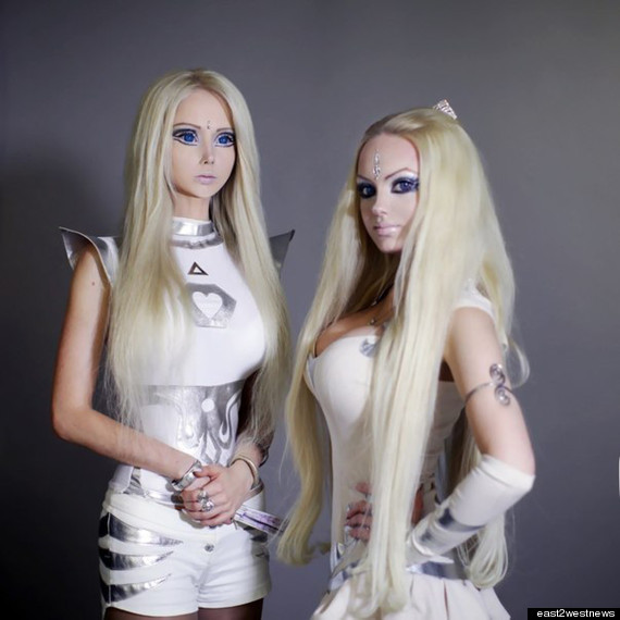 Barbie Valeria et sa soeur jumelle Barbie Olga