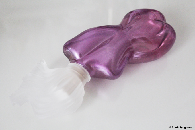 flacon de parfum corps de femme renaissance baroque âme toscane violet