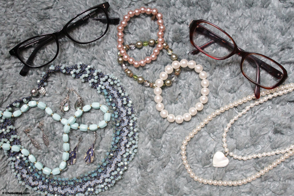accessoires lunettes et bijoux rétro chic vintage
