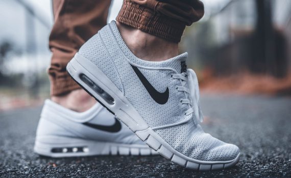 Comment nettoyer des baskets blanches?