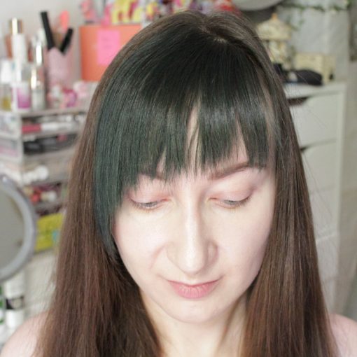Frange colorée avec Midnight Blue de Manic Panic