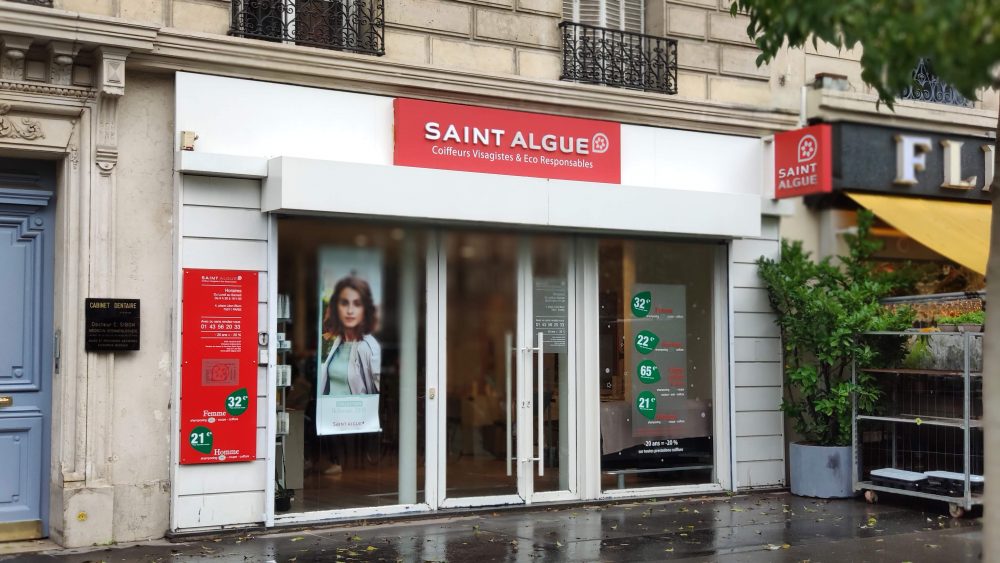Salon Saint Algue du 11eme arrondissement sous la pluie