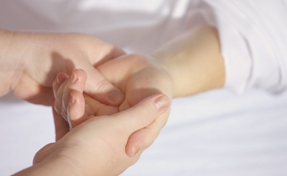 Comment éviter les arnaques dans les instituts de beauté?
